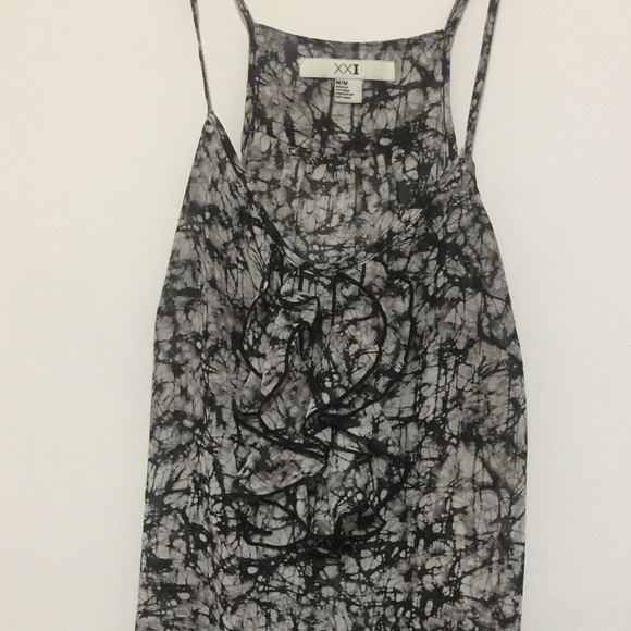 🌹3/$20 Y2K Forever 21 Graphic ruffle tank - Picture 2 of 4